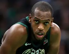 开云体育手机客户端下载-密尔沃基雄鹿队名单